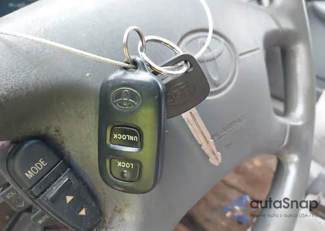 2002 Toyota Sienna Le from USA, damaged, VIN 4T3ZF13C92U426835